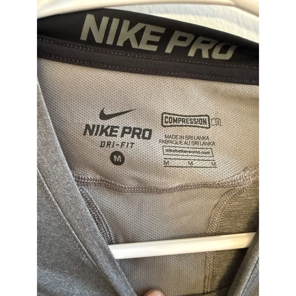 Nike Pro Kids Gray Dri-FIT Long Sleeve Compression Training Shirt Medium 2723‎